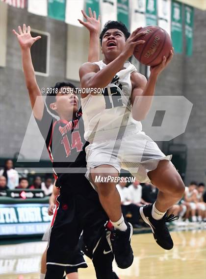 Thumbnail 2 in Ayala vs. Bonita photogallery.