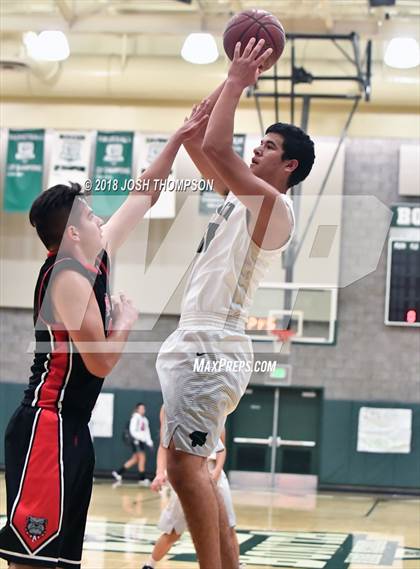 Thumbnail 1 in Ayala vs. Bonita photogallery.