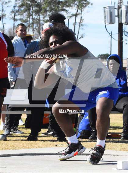 Thumbnail 2 in Sam Mosley Relays (Shot Put) photogallery.