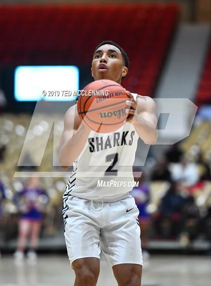 Thumbnail 2 in University vs Parkview (King Cotton Classic) photogallery.