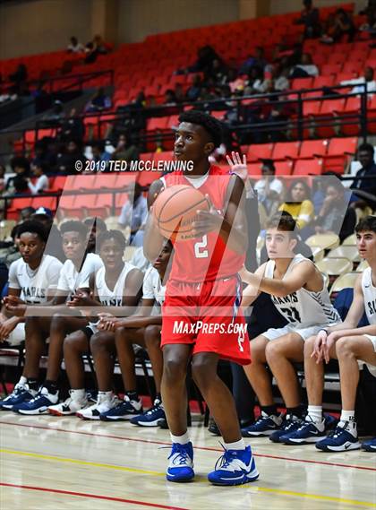 Thumbnail 2 in University vs Parkview (King Cotton Classic) photogallery.