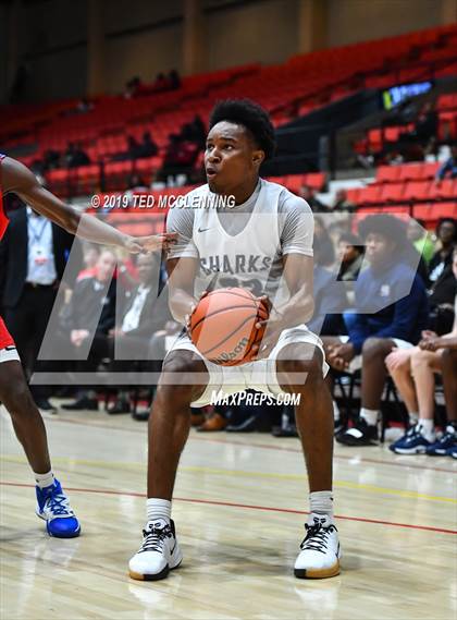Thumbnail 3 in University vs Parkview (King Cotton Classic) photogallery.
