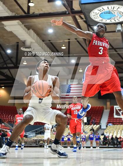 Thumbnail 2 in University vs Parkview (King Cotton Classic) photogallery.