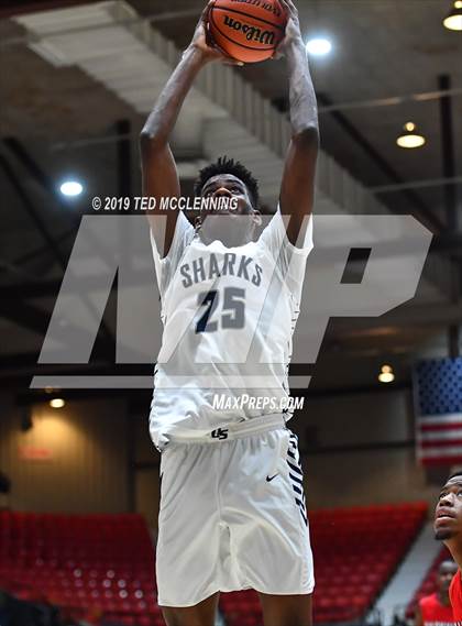 Thumbnail 1 in University vs Parkview (King Cotton Classic) photogallery.