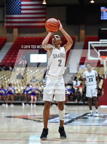 Thumbnail 2 in University vs Parkview (King Cotton Classic) photogallery.