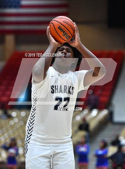 Thumbnail 1 in University vs Parkview (King Cotton Classic) photogallery.