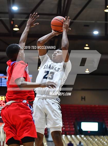 Thumbnail 2 in University vs Parkview (King Cotton Classic) photogallery.