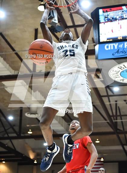Thumbnail 3 in University vs Parkview (King Cotton Classic) photogallery.