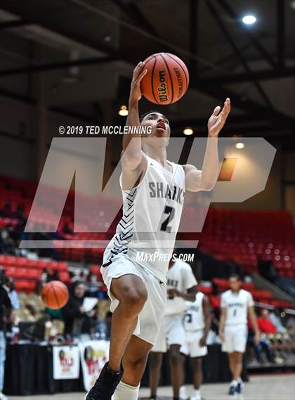 Thumbnail 1 in University vs Parkview (King Cotton Classic) photogallery.