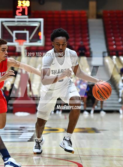Thumbnail 1 in University vs Parkview (King Cotton Classic) photogallery.