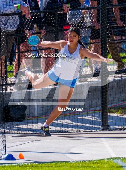 Thumbnail 1 in CHSAA 4A State Championships (Discus Final) photogallery.