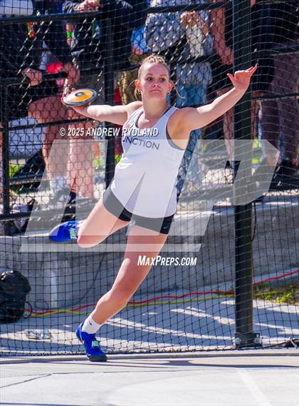 Thumbnail 3 in CHSAA 4A State Championships (Discus Final) photogallery.