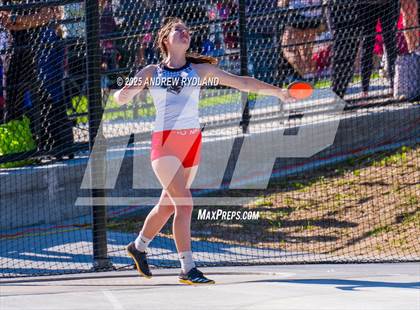 Thumbnail 3 in CHSAA 4A State Championships (Discus Final) photogallery.