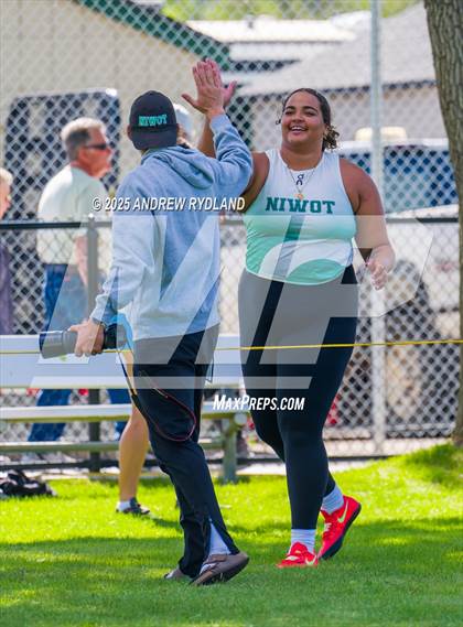 Thumbnail 1 in CHSAA 4A State Championships (Discus Final) photogallery.