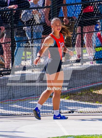Thumbnail 3 in CHSAA 4A State Championships (Discus Final) photogallery.