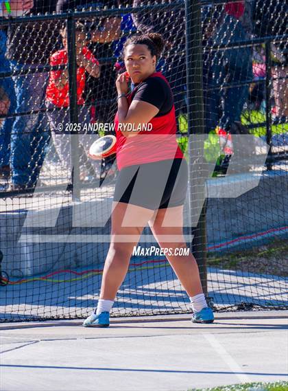 Thumbnail 1 in CHSAA 4A State Championships (Discus Final) photogallery.