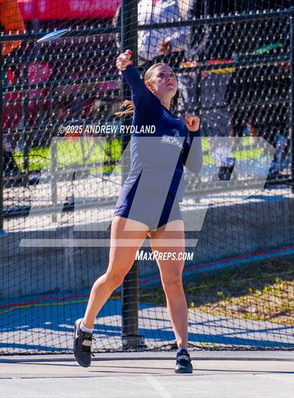 Thumbnail 1 in CHSAA 4A State Championships (Discus Final) photogallery.