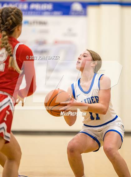 Thumbnail 2 in Truckee vs. Reed (Varsity Elite) photogallery.