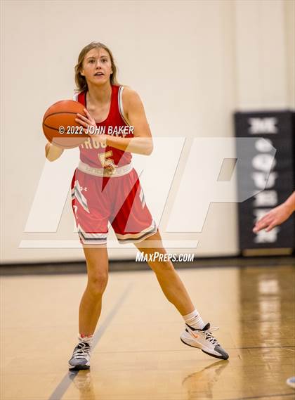 Thumbnail 2 in Truckee vs. Reed (Varsity Elite) photogallery.