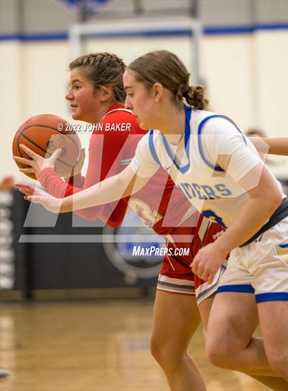 Thumbnail 2 in Truckee vs. Reed (Varsity Elite) photogallery.