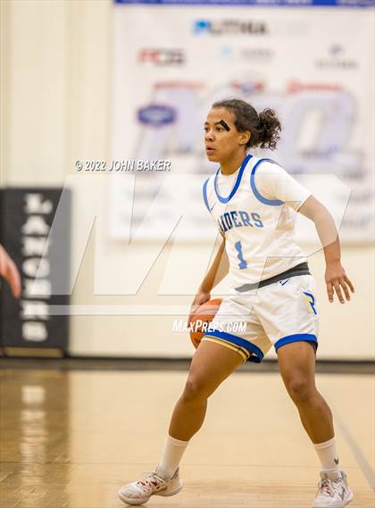 Thumbnail 1 in Truckee vs. Reed (Varsity Elite) photogallery.