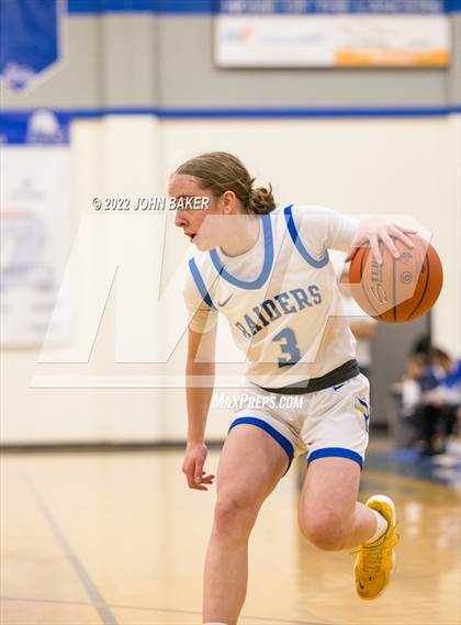 Thumbnail 3 in Truckee vs. Reed (Varsity Elite) photogallery.