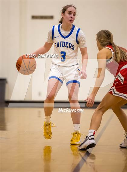 Thumbnail 2 in Truckee vs. Reed (Varsity Elite) photogallery.