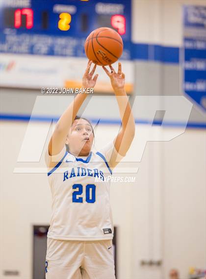 Thumbnail 2 in Truckee vs. Reed (Varsity Elite) photogallery.