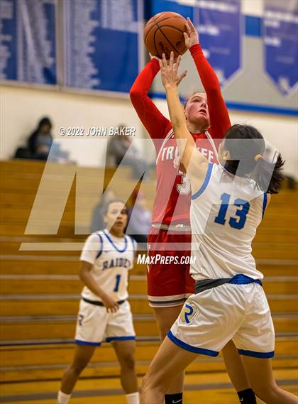 Thumbnail 1 in Truckee vs. Reed (Varsity Elite) photogallery.