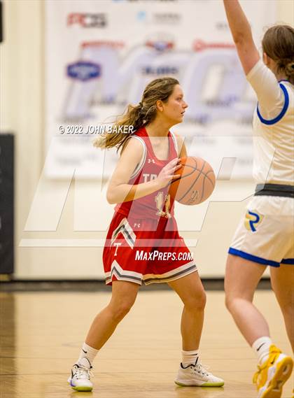 Thumbnail 3 in Truckee vs. Reed (Varsity Elite) photogallery.