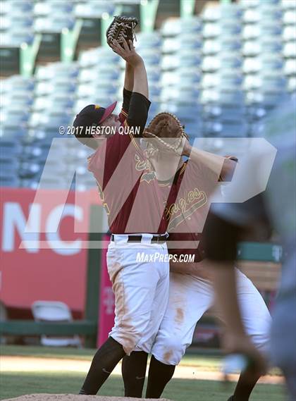 Thumbnail 2 in Estancia vs Costa Mesa photogallery.