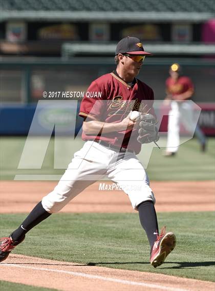 Thumbnail 2 in Estancia vs Costa Mesa photogallery.