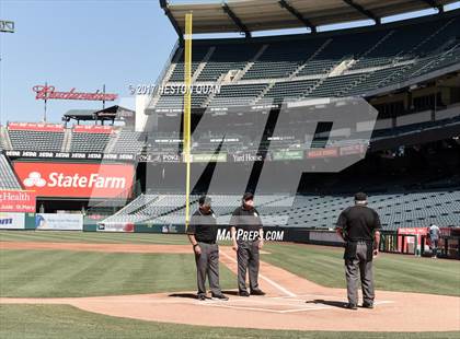 Thumbnail 1 in Estancia vs Costa Mesa photogallery.