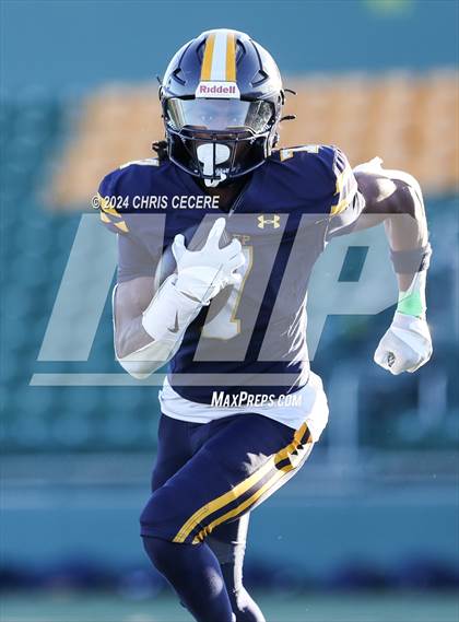 Thumbnail 2 in Hilton vs. University Prep (NYSPHSAA  5AA Quarterfinal) photogallery.