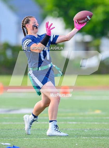 Thumbnail 2 in Lynbrook vs Bellmore-Merrick (Section VIII Nassau County Final) photogallery.