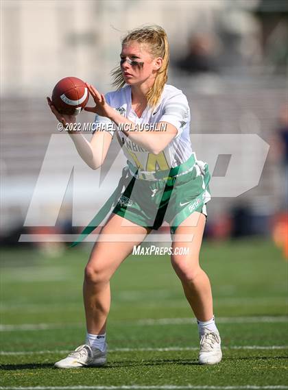 Thumbnail 2 in Lynbrook vs Bellmore-Merrick (Section VIII Nassau County Final) photogallery.