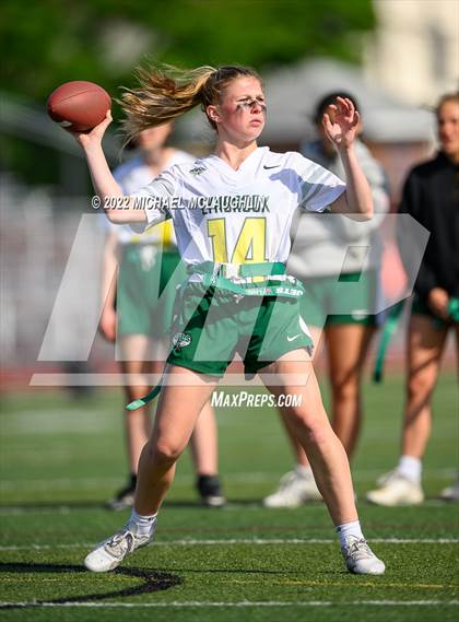Thumbnail 1 in Lynbrook vs Bellmore-Merrick (Section VIII Nassau County Final) photogallery.