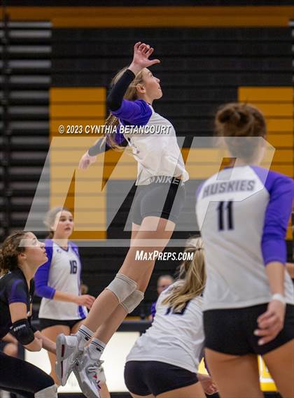 Thumbnail 1 in Douglas County vs Lakewood photogallery.