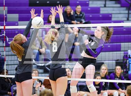 Thumbnail 3 in Discovery Canyon vs D'Evelyn (CHSAA 4A Region 8 Playoff) photogallery.