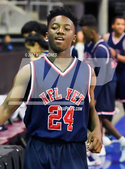 Thumbnail 3 in NFL Yet Academy vs. The Gregory School (AIA 1A Final) photogallery.