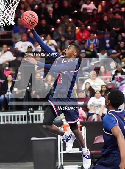 Thumbnail 3 in NFL Yet Academy vs. The Gregory School (AIA 1A Final) photogallery.