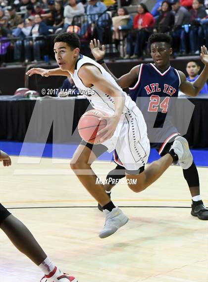 Thumbnail 2 in NFL Yet Academy vs. The Gregory School (AIA 1A Final) photogallery.