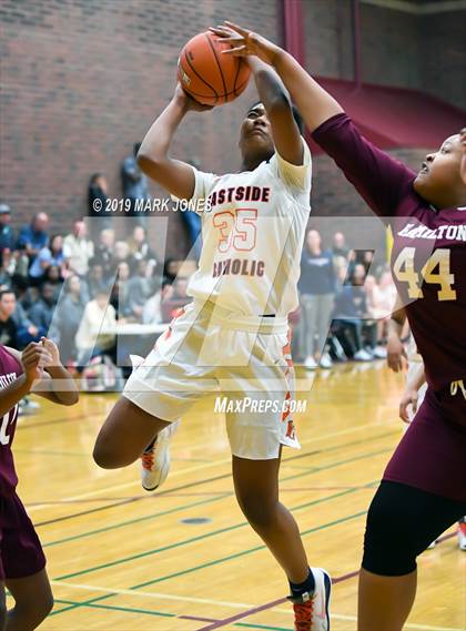 Thumbnail 2 in Hamilton vs. Eastside Catholic (Nike Tournament of Champions)  photogallery.