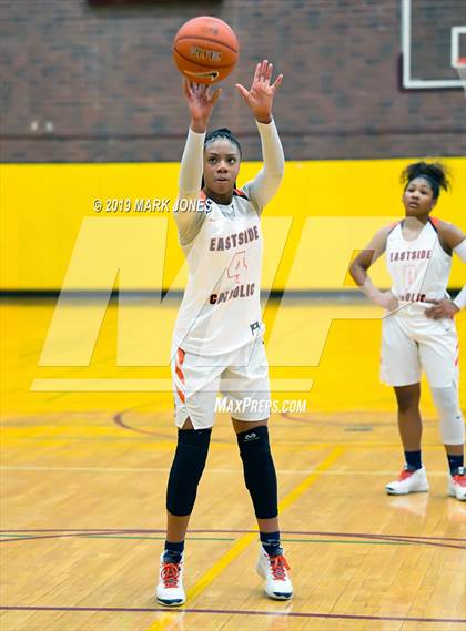 Thumbnail 2 in Hamilton vs. Eastside Catholic (Nike Tournament of Champions)  photogallery.