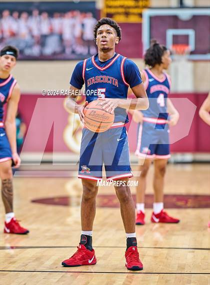 Thumbnail 1 in Lake Travis vs. Atascocita (McDonald's Texas Invitational) photogallery.
