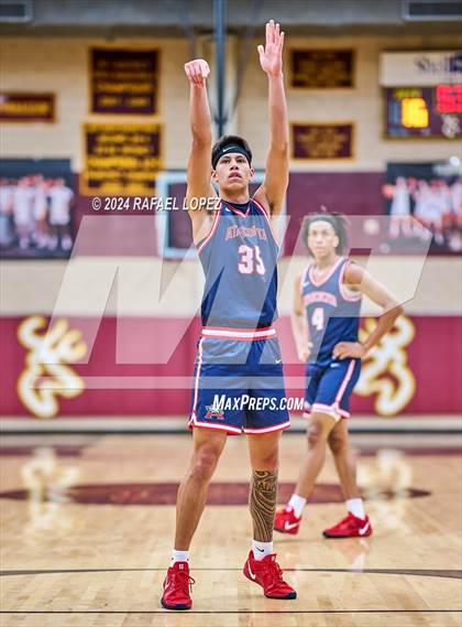 Thumbnail 2 in Lake Travis vs. Atascocita (McDonald's Texas Invitational) photogallery.