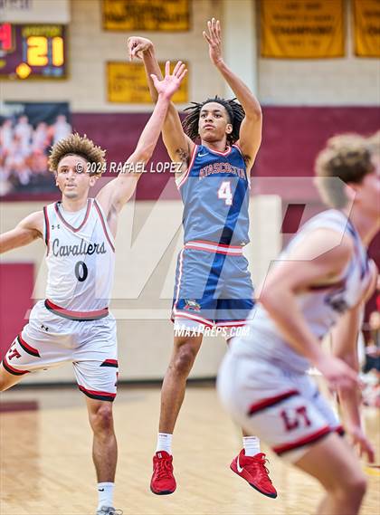 Thumbnail 1 in Lake Travis vs. Atascocita (McDonald's Texas Invitational) photogallery.