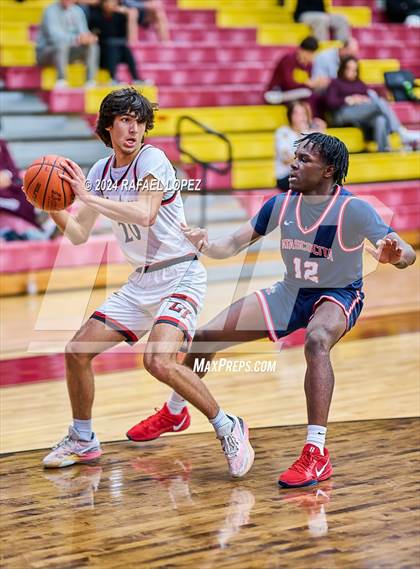 Thumbnail 1 in Lake Travis vs. Atascocita (McDonald's Texas Invitational) photogallery.