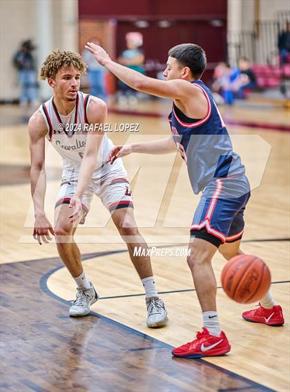 Thumbnail 1 in Lake Travis vs. Atascocita (McDonald's Texas Invitational) photogallery.
