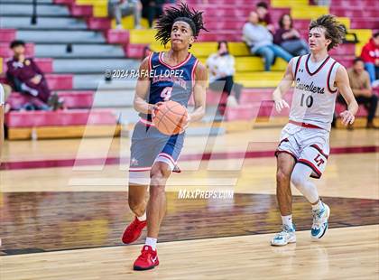 Thumbnail 2 in Lake Travis vs. Atascocita (McDonald's Texas Invitational) photogallery.